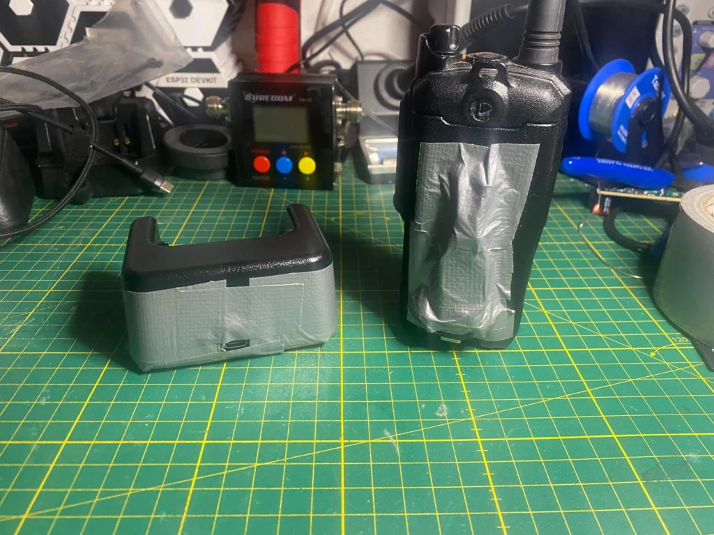 Projekt: USB polnilec radijskih naprav Frank-N-Stein