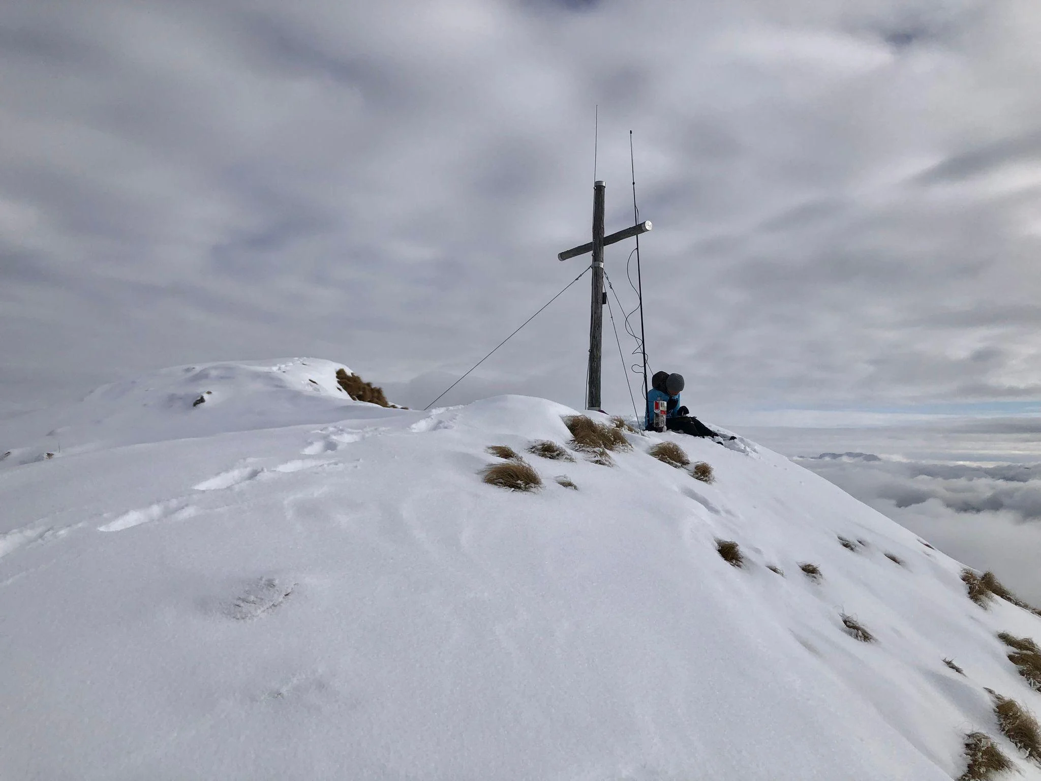 Attivazione del pattino da ghiaccio sulla neve profonda a Freiberg (OE/KT-106)