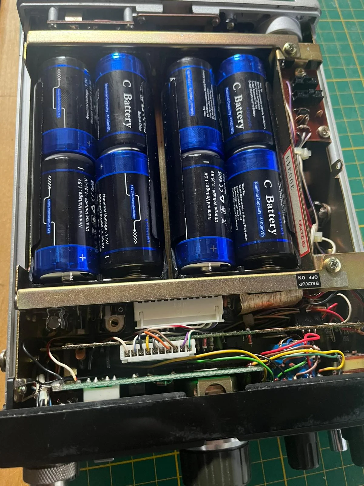 Vano batterie FT-290R con otto celle al litio C