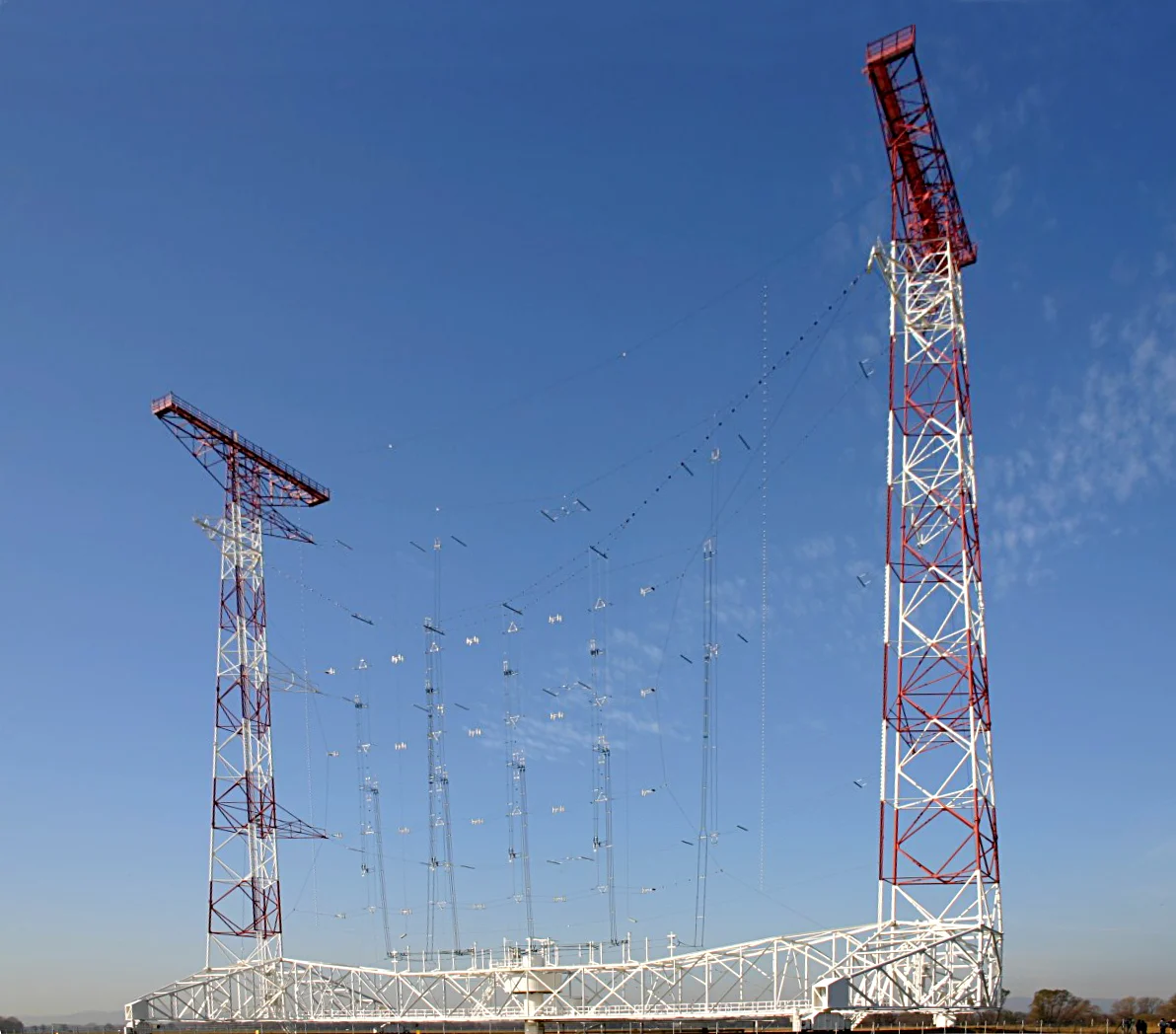 Kurzwellen-Vorhangantenne der Sendeanlage Moosbrunn, Österreich