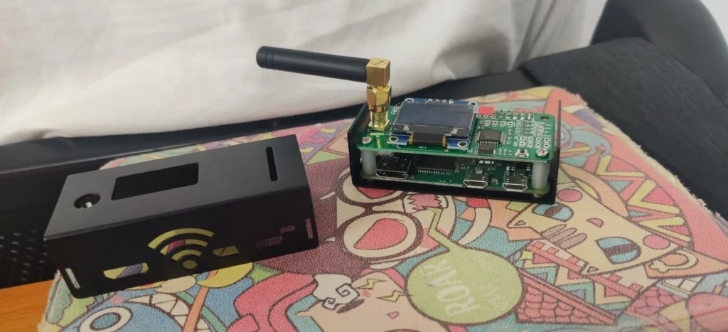 Inside view of a simplex MMDVM hotspot