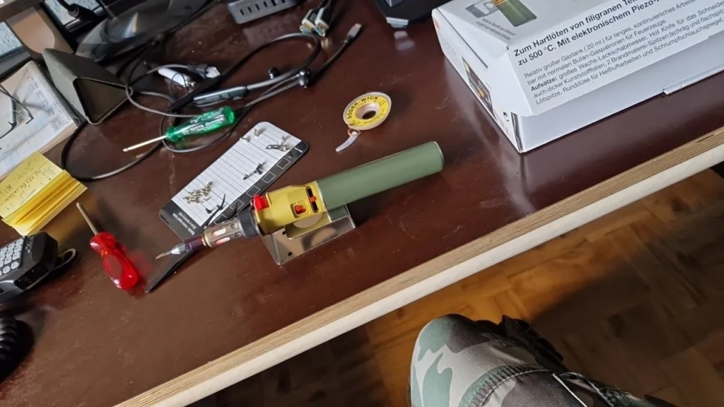 Gas soldering iron used
