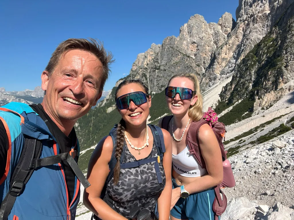 Begegnung mit zwei Bergsteigerinnen aus der Heimatgemeinde beim Abstieg