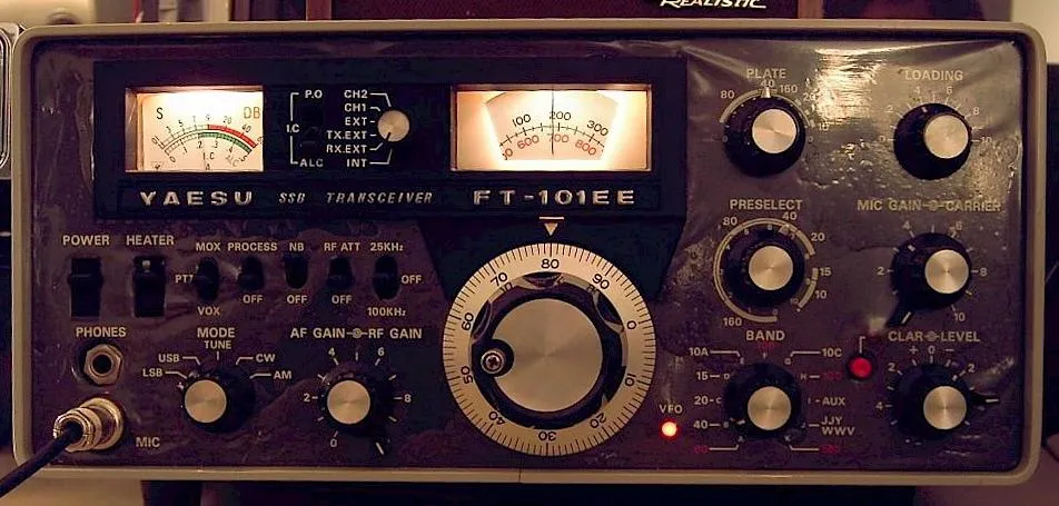 Front panel of a Yaesu FT-101EE hybrid transceiver