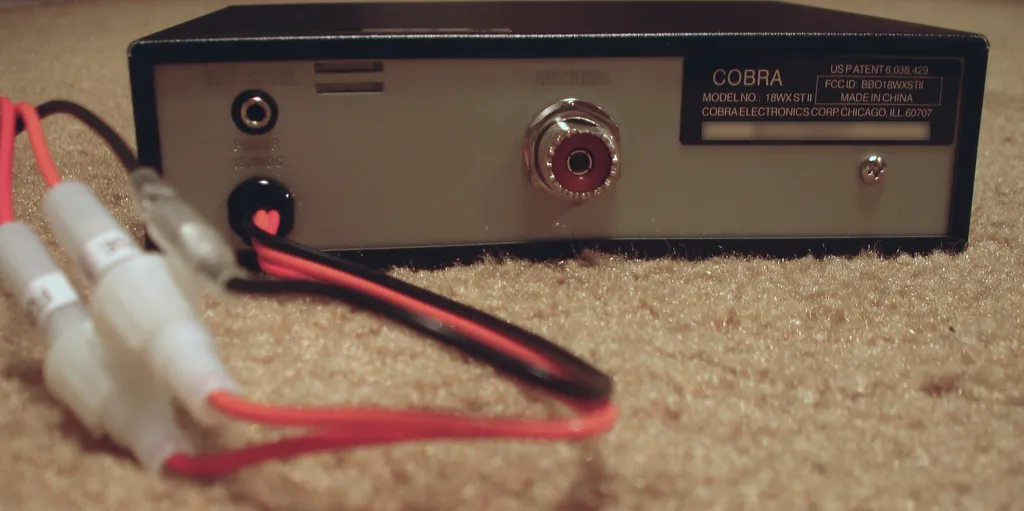CB mobile radio with direct keys for channels 9 and 19